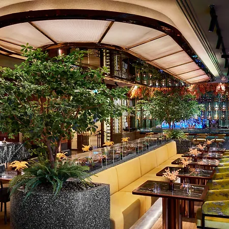 Valia Bangkok Sukhumvit 24 By Kingston Hotels