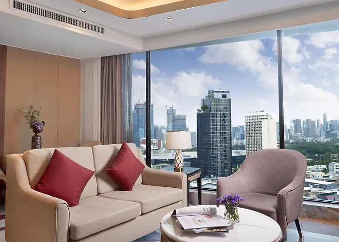 Hotel Valia Sukhumvit 24 By Kingston Bangkok